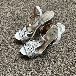 Bakers white Nikki size 7